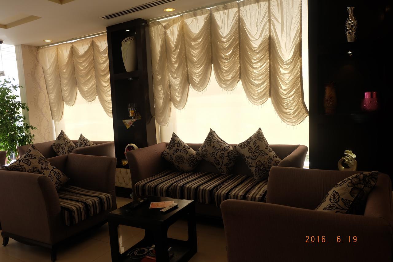 Talin Star Suites Rijád Kültér fotó
