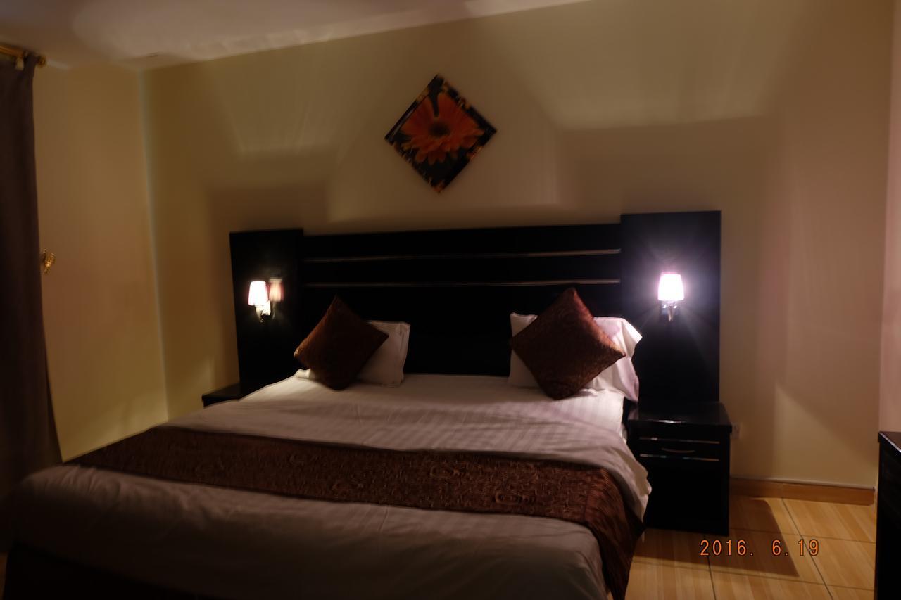 Talin Star Suites Rijád Kültér fotó
